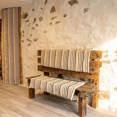 Charming House In Viroinval Forest - Sauna Regniessart